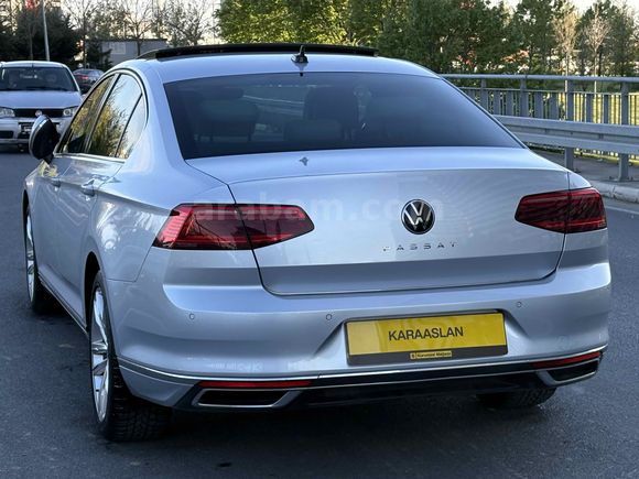 2022 PASSAT ELEGANCE CAM TAVANLI-DEĞİŞENSİZ-YETKİLİ SERVİS BAKIM