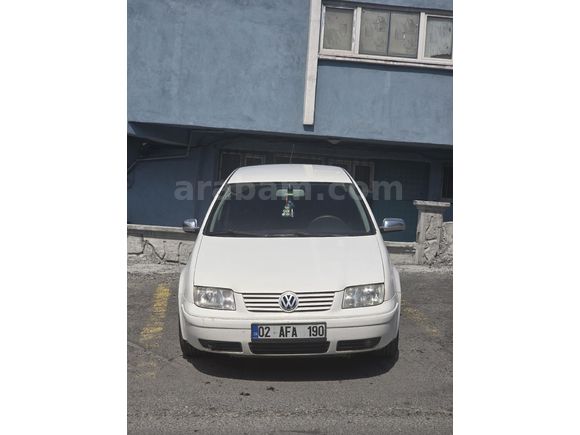 bu hafta içine kadar son fiyat Sahibinden sıfır sandık motorlu Volkswagen Bora 1.6 Comfortline 2000