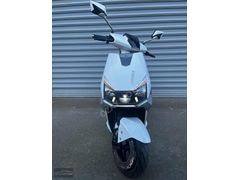 Öz-Ay Motordan Arora ZR7