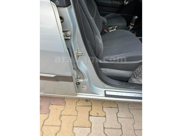 Sahibinden Renault Megane 1.6 Dynamique 2004 Model