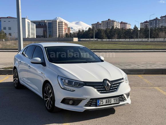 Sahibinden Renault Megane 1.3 TCe Joy 2020 Model 
