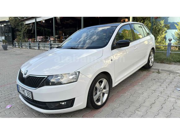 Cam tavan Skoda Rapid 1.6 TDI Spaceback Elegance 