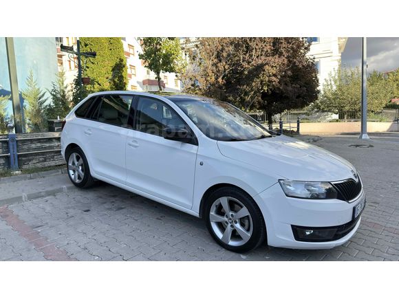 Cam tavan Skoda Rapid 1.6 TDI Spaceback Elegance 