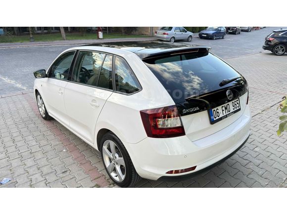 Cam tavan Skoda Rapid 1.6 TDI Spaceback Elegance 