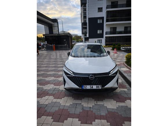 Sahibinden Nissan Qashqai 1.3 DIG-T Design Pack 2025 Model  3.800 km Beyaz