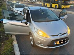 Sahibinden Ford Fiesta 1.6 TDCi Titanium 2010 Model  160.400 km Gri (Gümüş)
