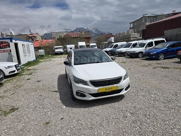 Galeriden Peugeot 301 1.2 Active 2019 Model Van
