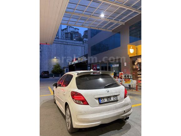 Sahibinden Peugeot 207 1.4 HDi Premium 2007 Model  293.000 km Beyaz