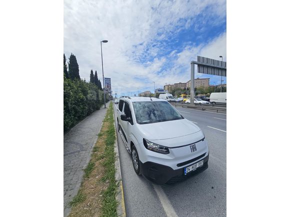 Sahibinden Fiat Doblo Combi 1.2 PureTech Easy 2025 Model  12.900 km Beyaz