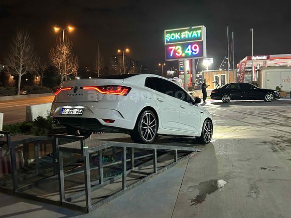 Sahibinden Renault Megane 1.5 Blue DCI Touch 2019 Model 