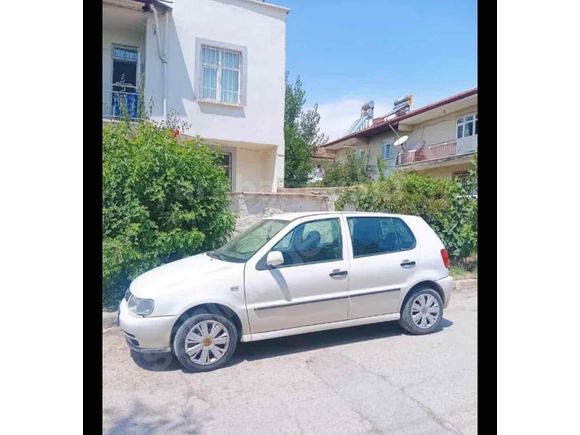 Sahibinden Volkswagen Polo 1.6 2000 Model  239.000 km Beyaz