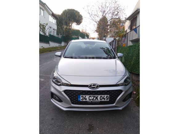 Sahibinden Hyundai i20 1.4 MPI Style 2020 Model 