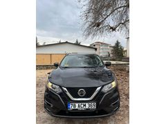 Sahibinden Nissan Qashqai 1.6 dCi Sky Pack 2018 Model  125.000 km Siyah
