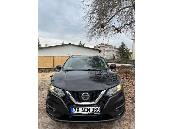 Sahibinden Nissan Qashqai 1.6 dCi Sky Pack 2018 Model  125.000 km Siyah