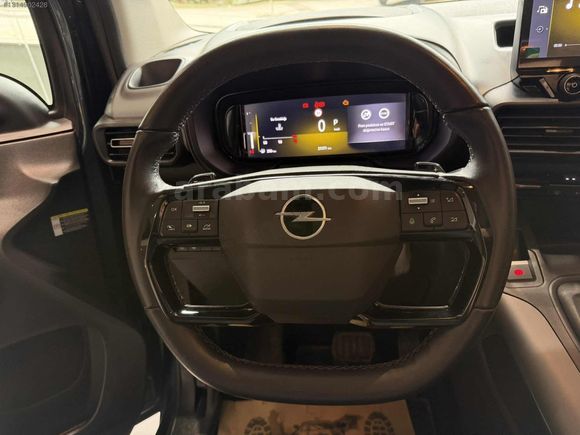 BRAVE 2025 OPEL COMBO 1.5 D ULTİMATE /CAM TAVAN/