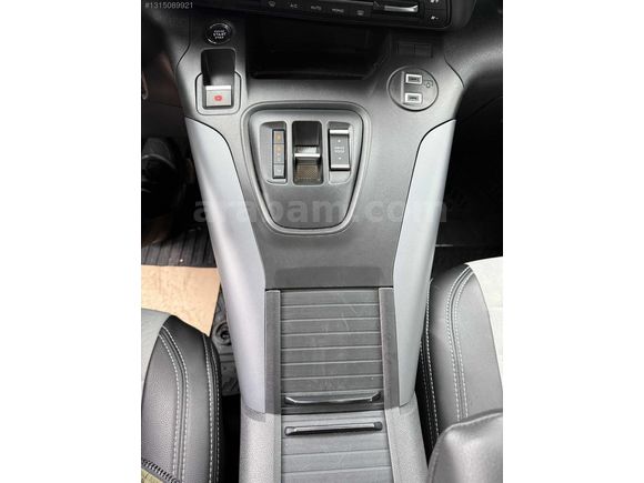ÖZEL FULL AKSESUAR 2025 OPEL COMBO 1.5 D ULTIMATE OTO K.K 12 TAK