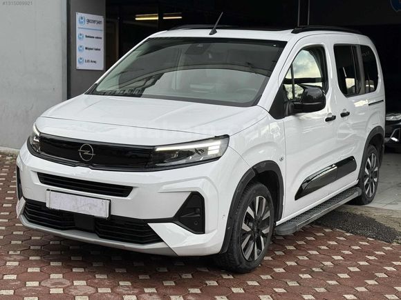 ÖZEL FULL AKSESUAR 2025 OPEL COMBO 1.5 D ULTIMATE OTO K.K 12 TAK