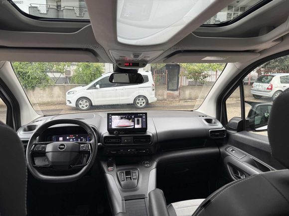 ÖZEL FULL AKSESUAR 2025 OPEL COMBO 1.5 D ULTIMATE OTO K.K 12 TAK