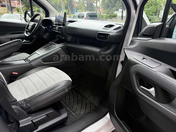 ÖZEL FULL AKSESUAR 2025 OPEL COMBO 1.5 D ULTIMATE OTO K.K 12 TAK