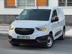 HATASIZ 2023 MODEL OPEL COMBO 1.5 D EDİTİON 75 BİN KM