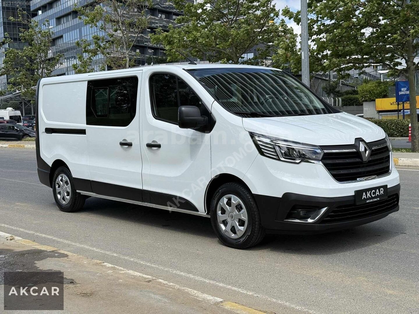 Galeriden Renault Trafic 2.0 DCI Grand Confort 2024 Model İstanbul 32.000 km Beyaz 2