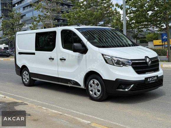 AKCAR/2024 TRAFİC 5+1 MANUEL HATASIZ EKRANLI GARANTİLİ BAKIMLI