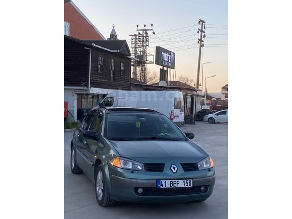 2004 1.6. LPG CAM TAVANLI DOLU PAKET AİLE ARACI 
