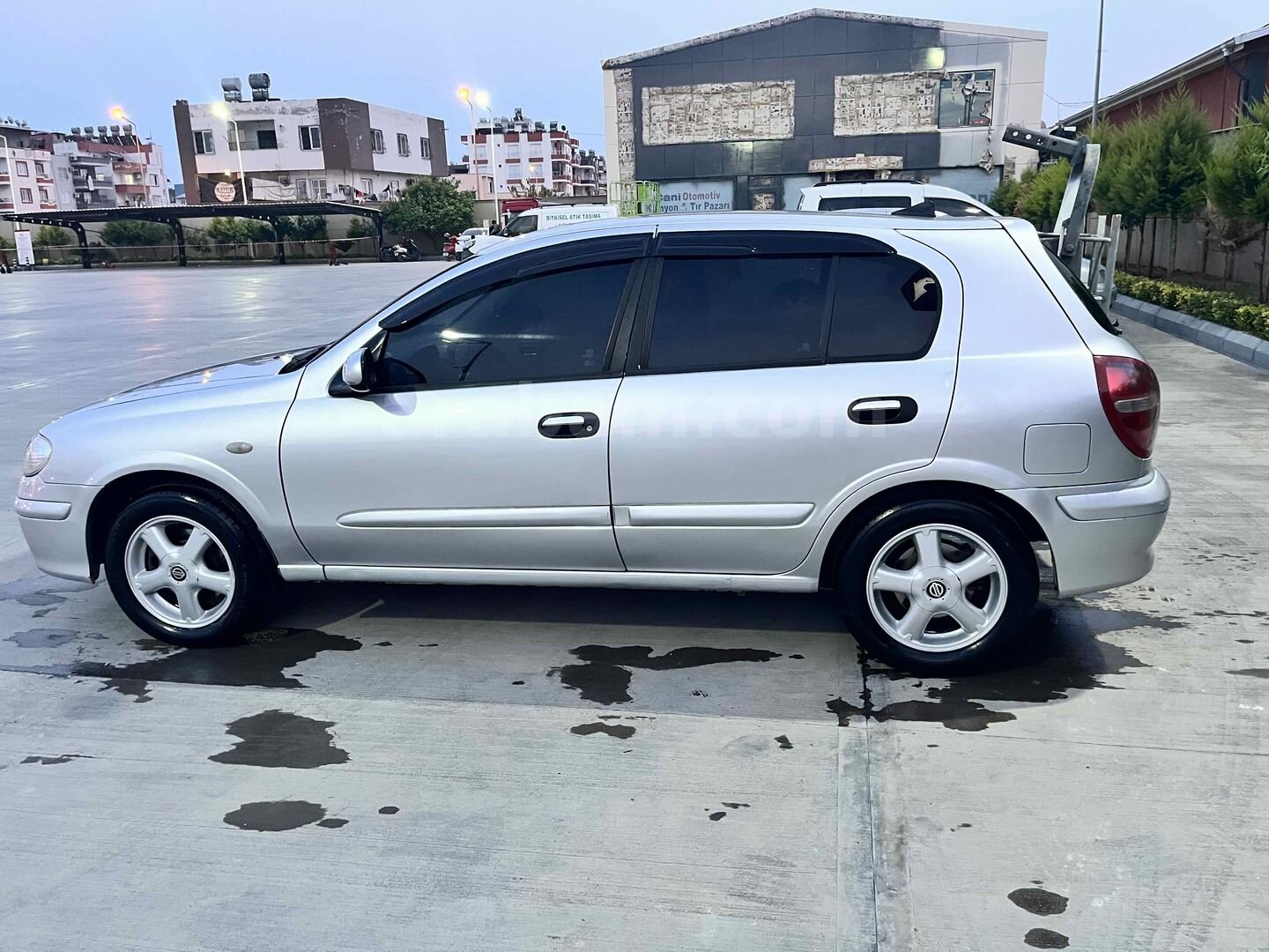 Sahibinden Nissan Almera 1.5 Luxury 2001 Model Mersin 250.000 km Gri 3