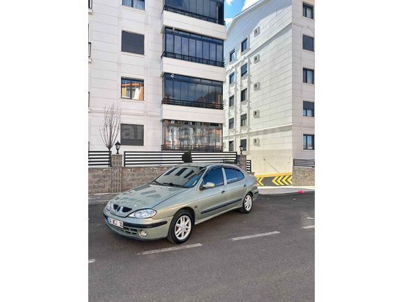 Sahibinden Renault Megane 1.6 Expression 2003 Model 
