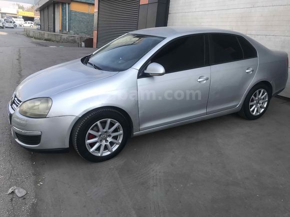 Sahibinden Volkswagen Jetta 1.6 TDi Primeline 2011 Model 