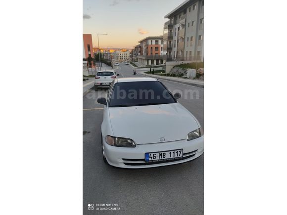 Sahibinden Honda Civic 1.6 i ES 2000 Model  330 km Beyaz