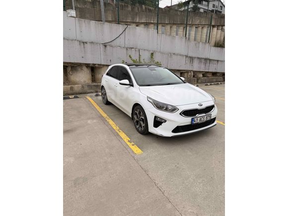 Sahibinden Kia Ceed 1.6 CRDi Elegance Sunroof 2019 Model 