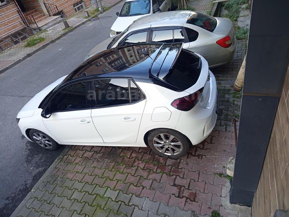 Sahibinden Opel Corsa 1.2 T Edition 2021 Model  80.000 km Beyaz