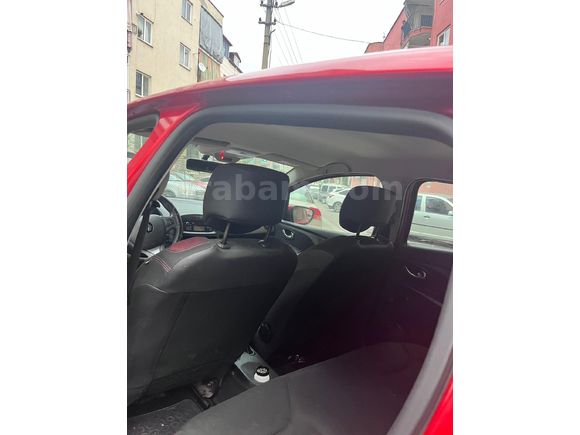 Sahibinden Renault Clio 1.2 Joy 2015 Model  68.000 km Kırmızı