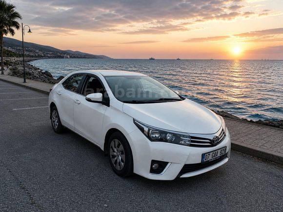 Sahibinden Toyota Corolla 1.4 D-4D Touch 2014 Model  118000 km Beyaz