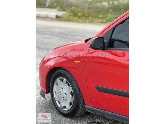 CAM GİBİ FORD FOCUS KLİMALI KUSURSUZ