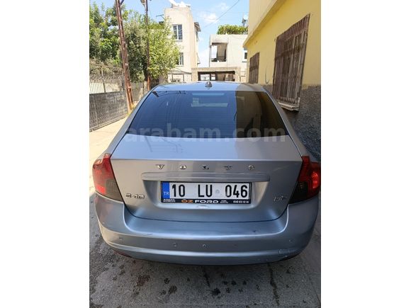 Sahibinden Volvo S40 1.6 D 2011 Model  328.000 km Gri (Gümüş)