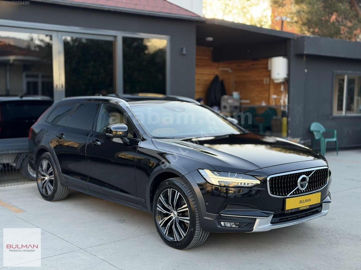 Galeriden Volvo V90 Cross Country 2.0 D D5 Pro 2018 Model İstanbul 195.000 km Siyah 4