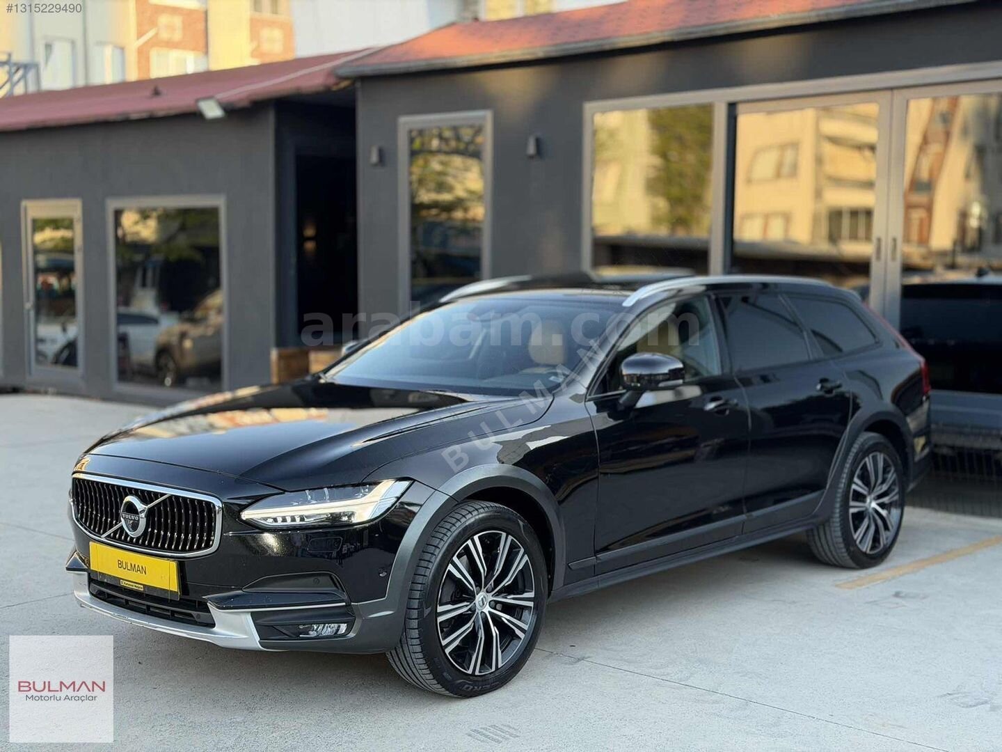 Galeriden Volvo V90 Cross Country 2.0 D D5 Pro 2018 Model İstanbul 195.000 km Siyah 3