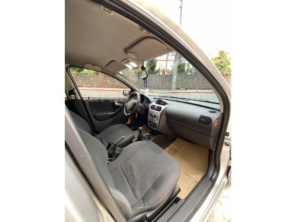 2005 Corsa Enjoy