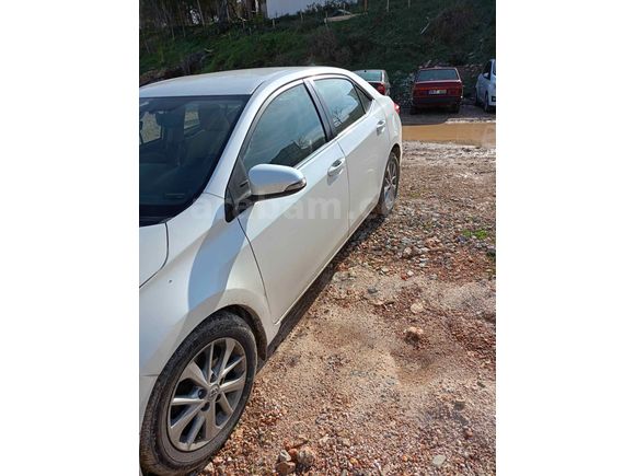 Sahibinden Toyota Corolla 1.4 D-4D Premium 2013 Model 