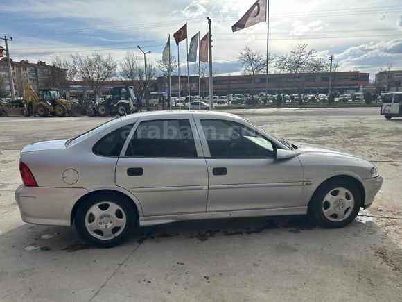 Sahibinden Opel Vectra 1.6 Comfort 2000 Model 