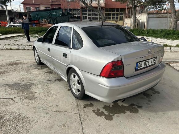 Sahibinden Opel Vectra 1.6 Comfort 2000 Model 