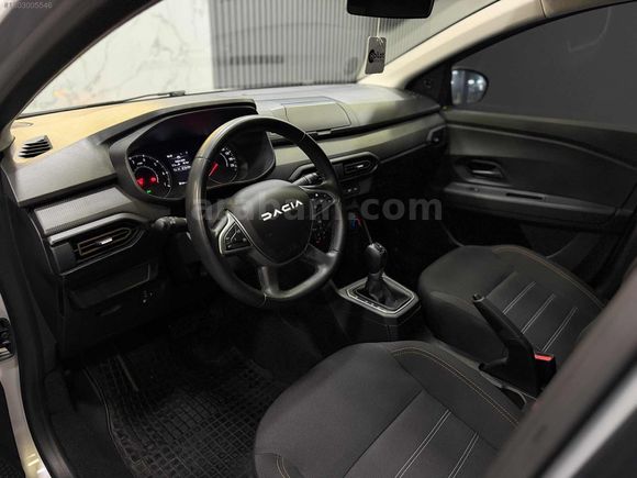 2023 MODEL 6001 KM'DE SANDERO STEPWAY ÇELİK JANT CAM FİLM