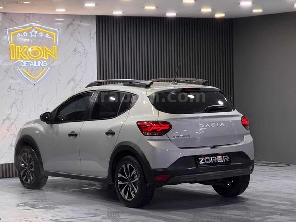 2023 MODEL 6001 KM'DE SANDERO STEPWAY ÇELİK JANT CAM FİLM