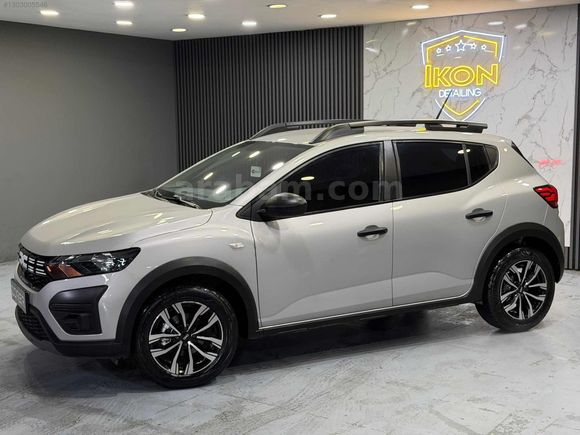 2023 MODEL 6001 KM'DE SANDERO STEPWAY ÇELİK JANT CAM FİLM