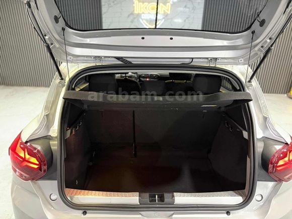 2023 MODEL 6001 KM'DE SANDERO STEPWAY ÇELİK JANT CAM FİLM