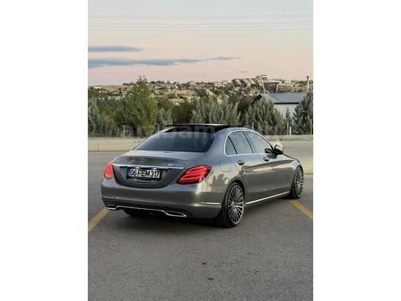 Sahibinden Mercedes - Benz C 200  TOUCH PAD AMG GÖRÜNÜM AMBİANS  ANAHTARSIZ GİRİŞ ÇIKIŞ çarpışma önleyici 