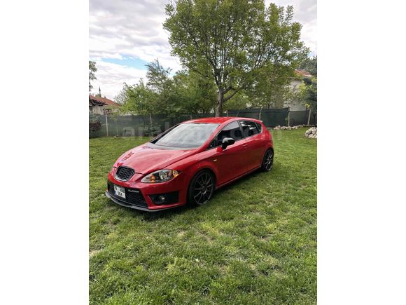 Sorunsuz, düşük km, Kırmızı 2012 Model Seat Leon