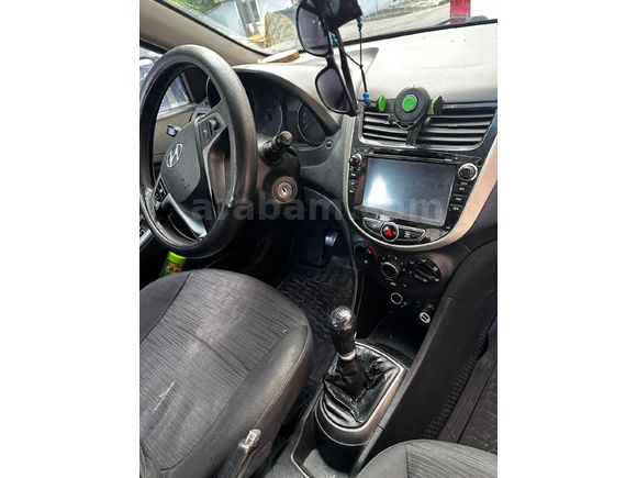 Sahibinden Hyundai Accent Blue 1.4 CVVT Mode Plus 2016 Model